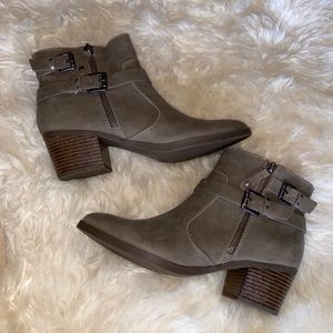NWOT Taupe Booties